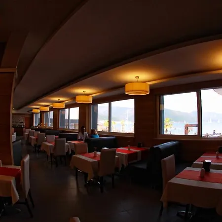 ホテル Mehtap マルマリス